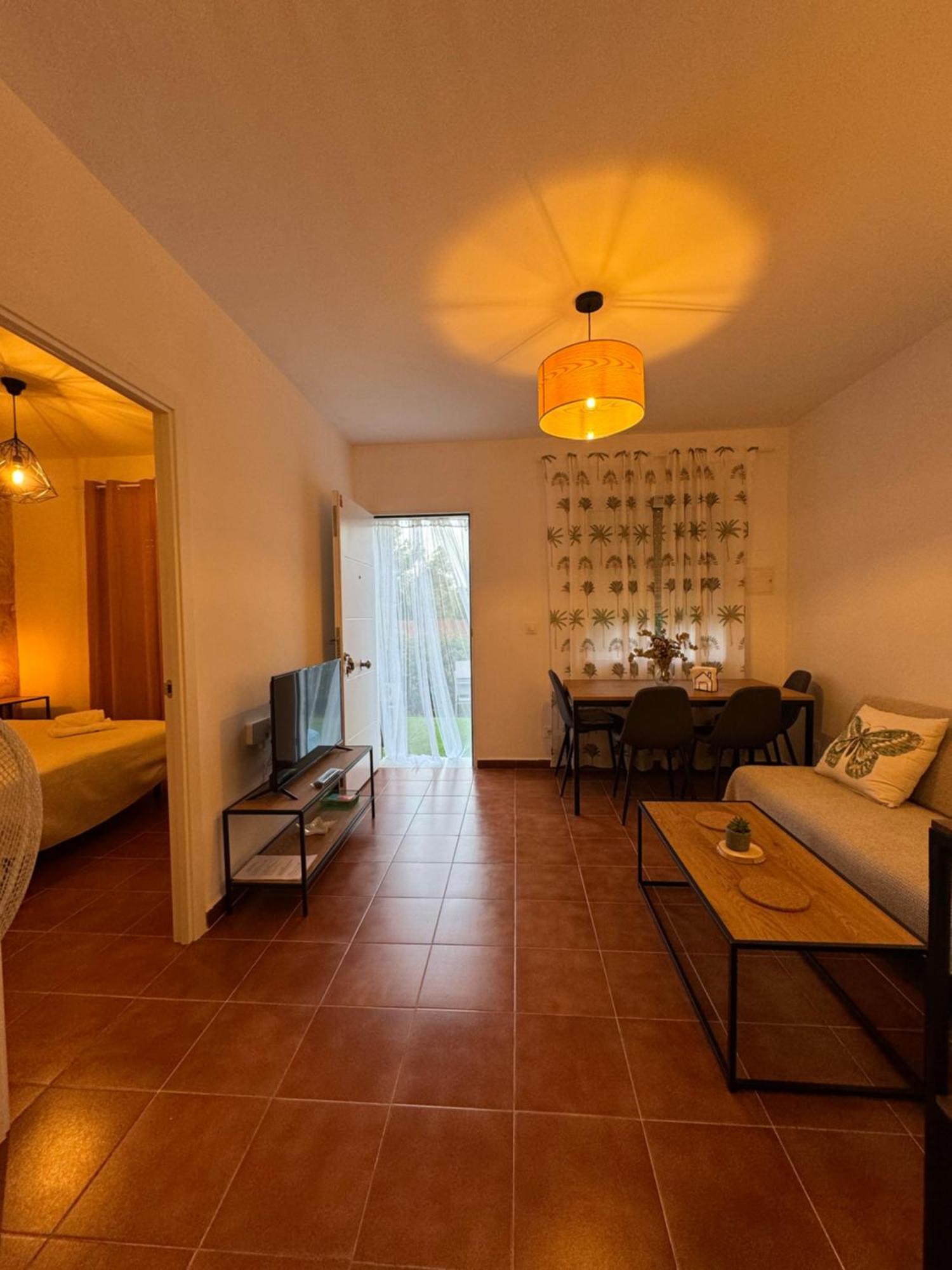 Apartamentos Valdevaqueros Tarifa Exterior photo