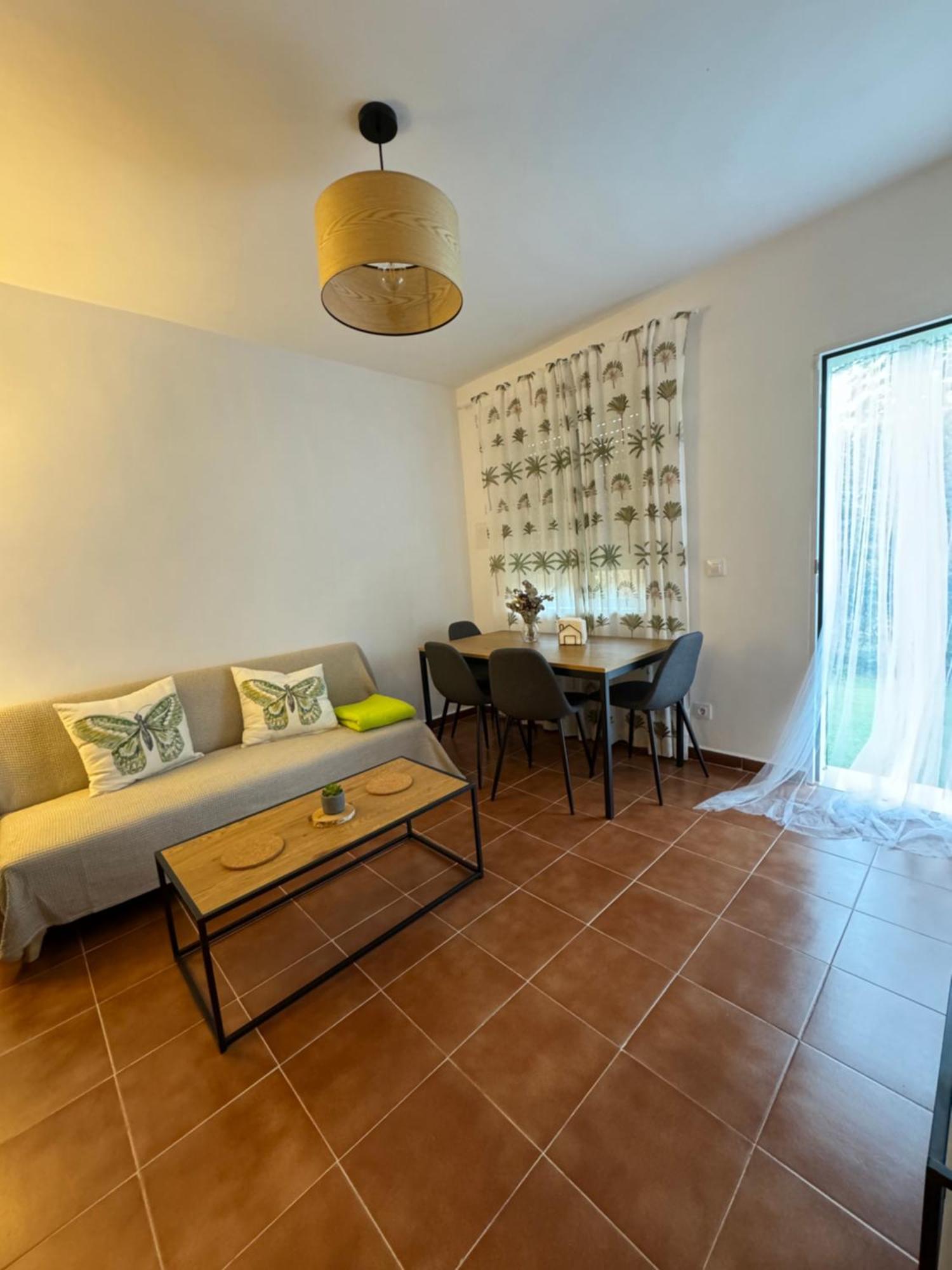 Apartamentos Valdevaqueros Tarifa Exterior photo